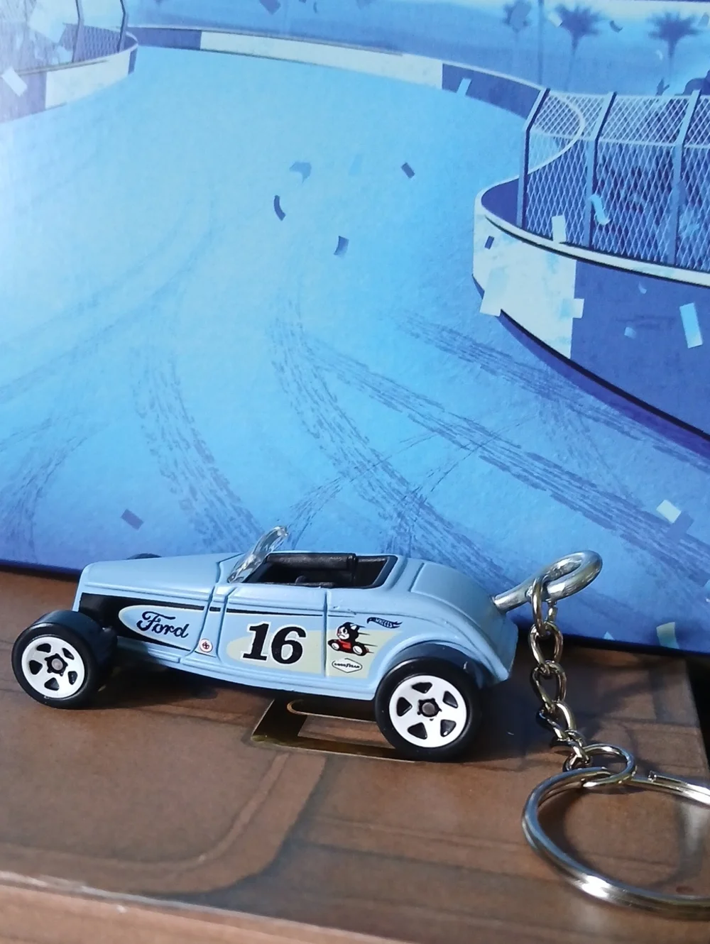 '33 Ford Light Blue Racing Hot Rod Keychain with Number 16